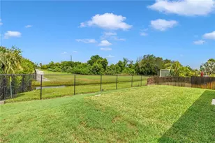 5812 16th Ln NE, Saint Petersburg, FL 33703 - Photo 7