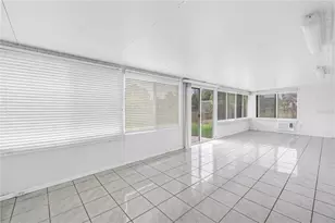 5812 16th Ln NE, Saint Petersburg, FL 33703 - Photo 31