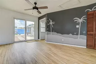 1509 Canterbury Rd N, Saint Petersburg, FL 33710 - Photo 11