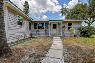 1509 Canterbury Rd N, Saint Petersburg, FL 33710 - Photo 3