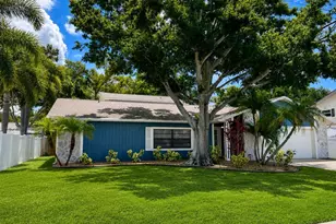 9737 135th St, Seminole, FL 33776 - Photo 5