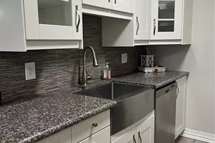 528 Golden Raintree Pl, Brandon, FL 33510 - Photo 1