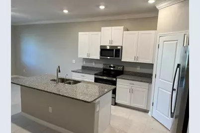 31893 Blue Passing Loop, Wesley Chapel, FL 33545 - Photo 5