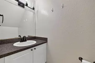 2217 Tuscany Trace, Palm Harbor, FL 34683 - Photo 15