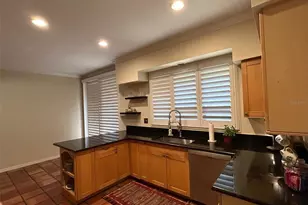 820 Druid Hills Rd, Tampa, FL 33617 - Photo 9