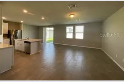 3314 Fresno Pl, Zephyrhills, FL 33541 - Photo 5