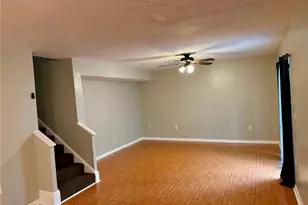 12425 Touchton Dr, Tampa, FL 33617 - Photo 3