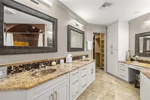 2785 Bayside Dr S, Saint Petersburg, FL 33705 - Photo 19
