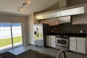 10104 Beefmaster Ct, New Port Richey, FL 34655 - Photo 5
