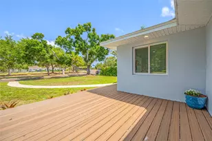 380 Villa Grande Ave S, Saint Petersburg, FL 33707 - Photo 15
