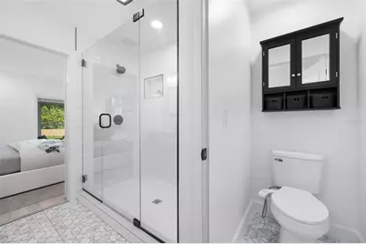 380 Villagrande Avenue S, Saint Petersburg, FL 33707 - Photo 47