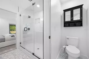 380 Villa Grande Ave S, Saint Petersburg, FL 33707 - Photo 47