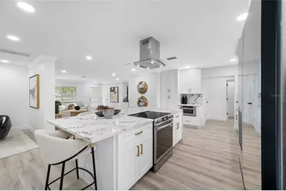 380 Villagrande Avenue S, Saint Petersburg, FL 33707 - Photo 29