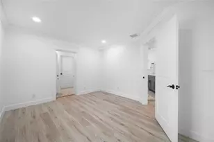 380 Villa Grande Ave S, Saint Petersburg, FL 33707 - Photo 55