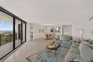 690 Island Way, Clearwater Beach, FL 33767 - Photo 7