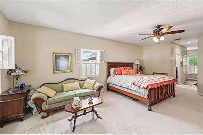 5217 S Crescent Dr, Tampa, FL 33611 - Photo 19