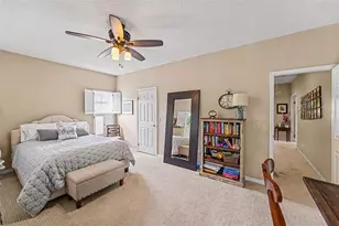 5217 S Crescent Dr, Tampa, FL 33611 - Photo 23