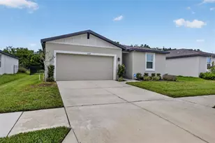 3087 Forrest Plum Ct, Zephyrhills, FL 33540 - Photo 3