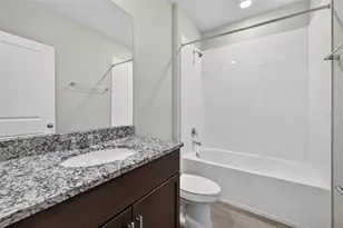 3087 Forrest Plum Ct, Zephyrhills, FL 33540 - Photo 9
