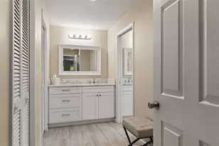 13916 Middle Park Dr, Tampa, FL 33624 - Photo 15