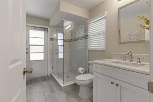 13916 Middle Park Dr, Tampa, FL 33624 - Photo 25