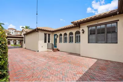 6022 Beacon Shores Street, Tampa, FL 33616 - Photo 9