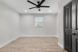 801 E Baker St, Tampa, FL 33603 - Photo 27