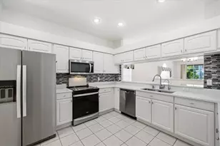 1333 Lindenwood Dr, Tarpon Springs, FL 34688 - Photo 3
