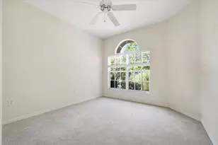 1333 Lindenwood Dr, Tarpon Springs, FL 34688 - Photo 11