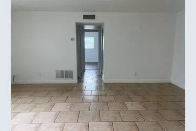 8701 4th Street N #105, Saint Petersburg, FL 33702 - Photo 9