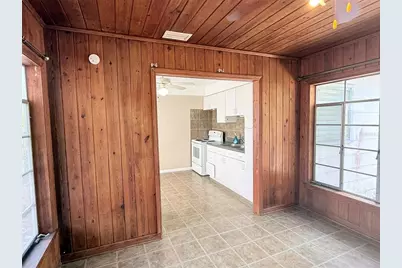 4935 Emerson Avenue S, Saint Petersburg, FL 33707 - Photo 9