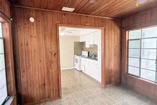 4935 Emerson Ave S, Saint Petersburg, FL 33707 - Photo 9