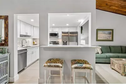 505 Plaza Seville Court #12, Treasure Island, FL 33706 - Photo 5