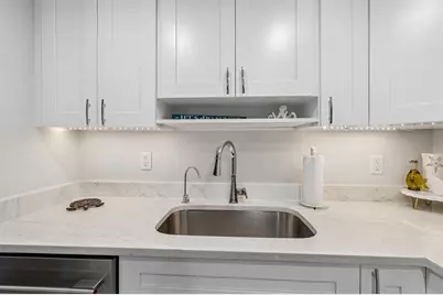 505 Plaza Seville Court #12, Treasure Island, FL 33706 - Photo 9