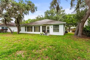 3550 Oak Lake Dr, Palm Harbor, FL 34684 - Photo 7