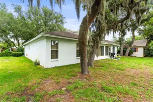 3550 Oak Lake Dr, Palm Harbor, FL 34684 - Photo 5