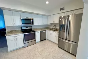 2070 World Pkwy Blvd, Clearwater, FL 33763 - Photo 9