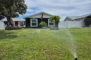 5817 Tampa Shores Blvd, Tampa, FL 33615 - Photo 3