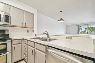 2400 Feather Sound Dr, Clearwater, FL 33762 - Photo 5