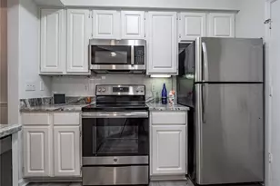 1203 Bay Club Cir, Tampa, FL 33607 - Photo 11