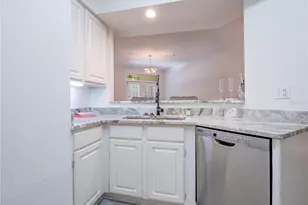 1203 Bay Club Cir, Tampa, FL 33607 - Photo 13