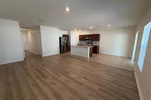 10119 Candleberry Woods Ln, Gibsonton, FL 33534 - Photo 3