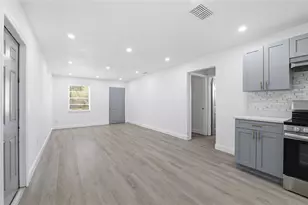 3014 E Osborne Ave, Tampa, FL 33610 - Photo 7