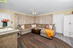 1212 Hull St S, Gulfport, FL 33707 - Photo 17