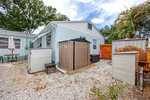 1212 Hull St S, Gulfport, FL 33707 - Photo 49