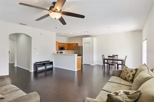 725 Star Pointe Dr, Seffner, FL 33584 - Photo 7