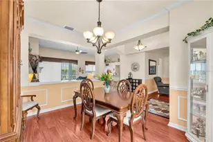 2219 Longmore Cir, Valrico, FL 33596 - Photo 9