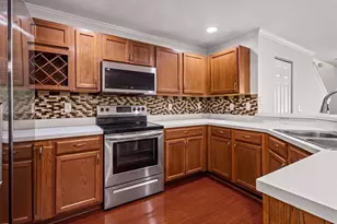 2972 Royal Tuscan Ln, Valrico, FL 33594 - Photo 5