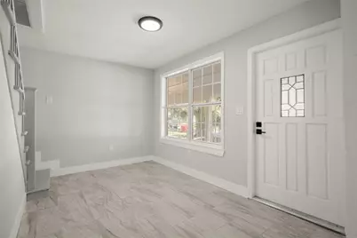 309 Bath Street, Tarpon Springs, FL 34689 - Photo 3
