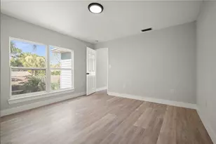 309 Bath St, Tarpon Springs, FL 34689 - Photo 17